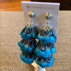 New Kendra Scott aqua feather earrings